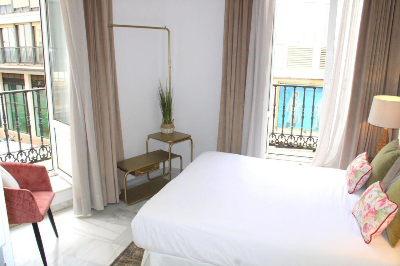 Hostal Roomsole Siviglia Esterno foto
