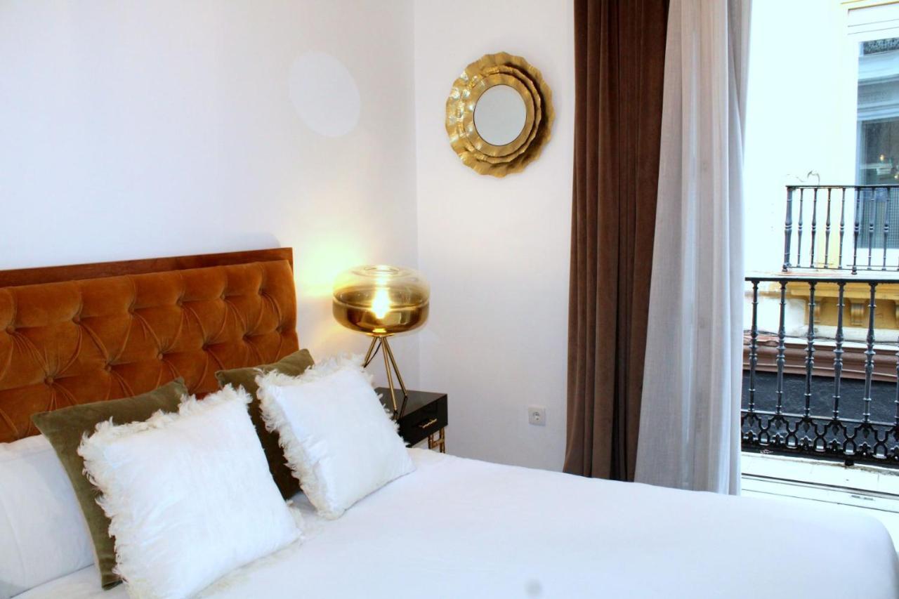 Hostal Roomsole Siviglia Esterno foto