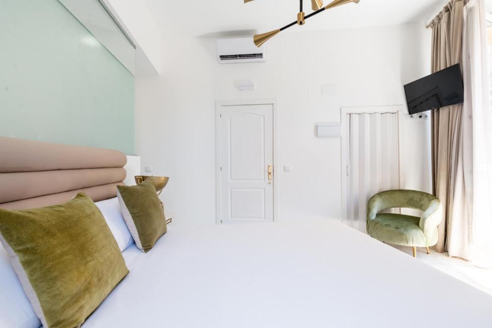 Hostal Roomsole Siviglia Esterno foto