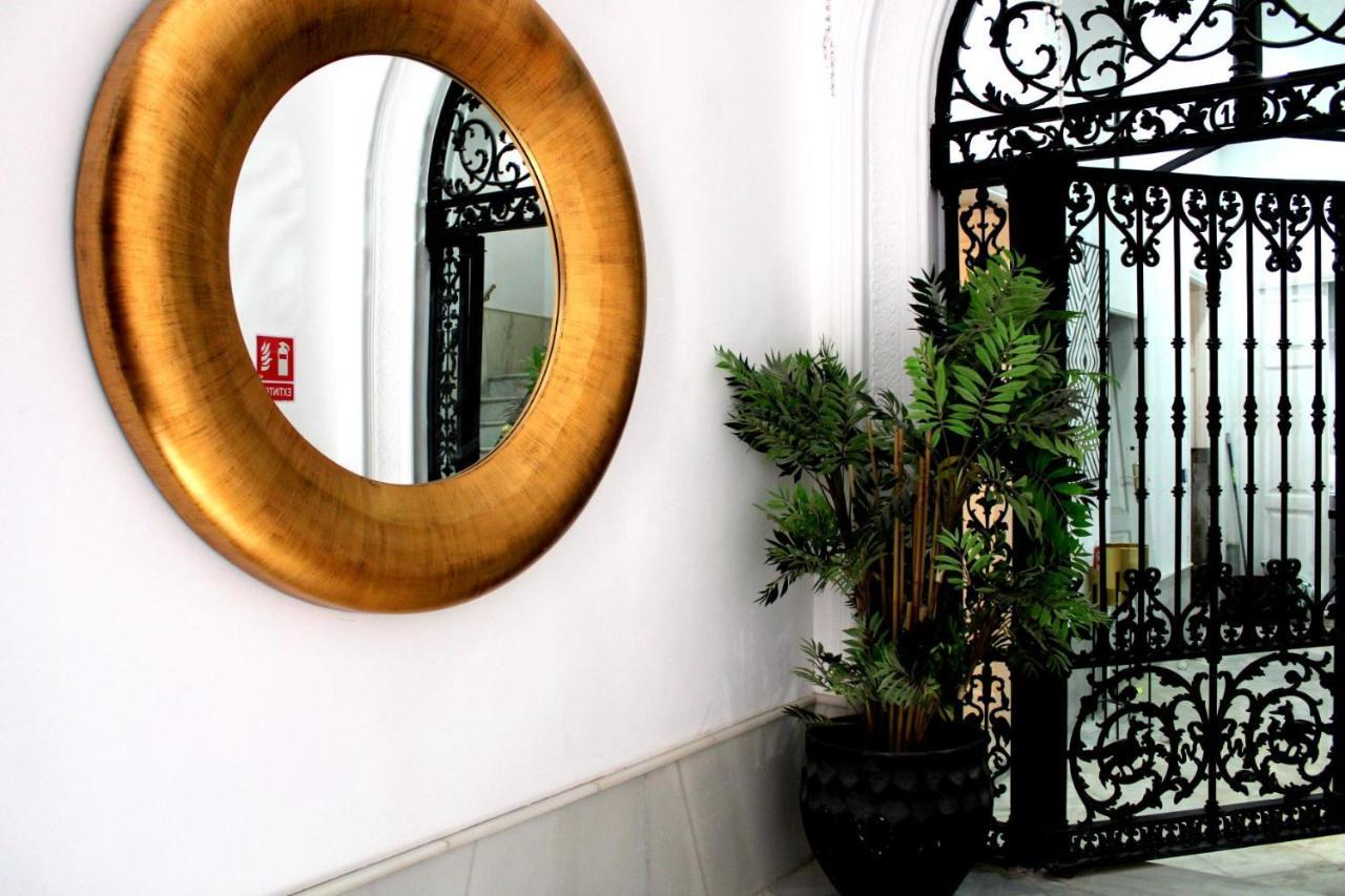 Hostal Roomsole Siviglia Esterno foto