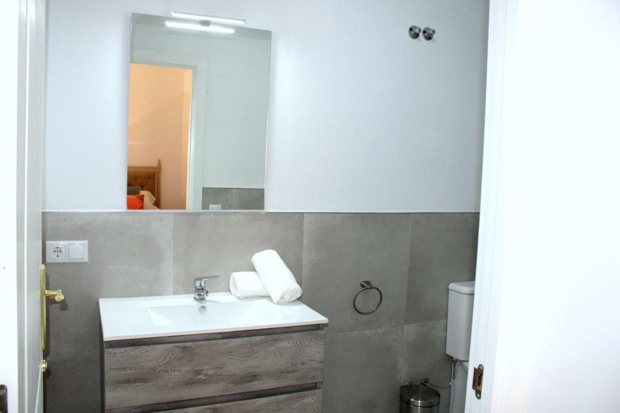 Hostal Roomsole Siviglia Esterno foto