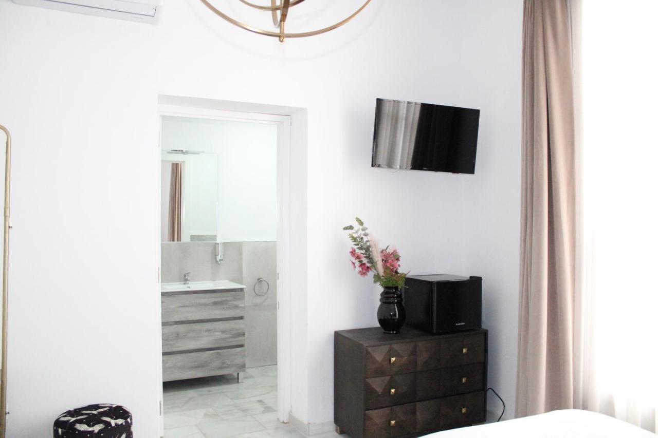 Hostal Roomsole Siviglia Esterno foto